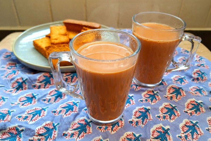 چای کرک با پور آماده و شیر