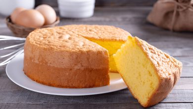 طرز تهیه کیک ساده با پف زیاد بدون فر و همزن برقی